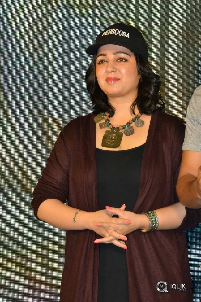 Charmy-Kaur-at-Mehbooba-Movie-Pressmeet